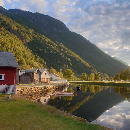 Kvammehuset Pa Gamle Laerdalsoyri Villa Luaran gambar