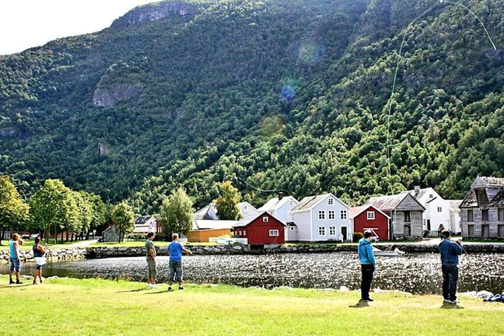 Kvammehuset Pa Gamle Laerdalsoyri Villa Luaran gambar