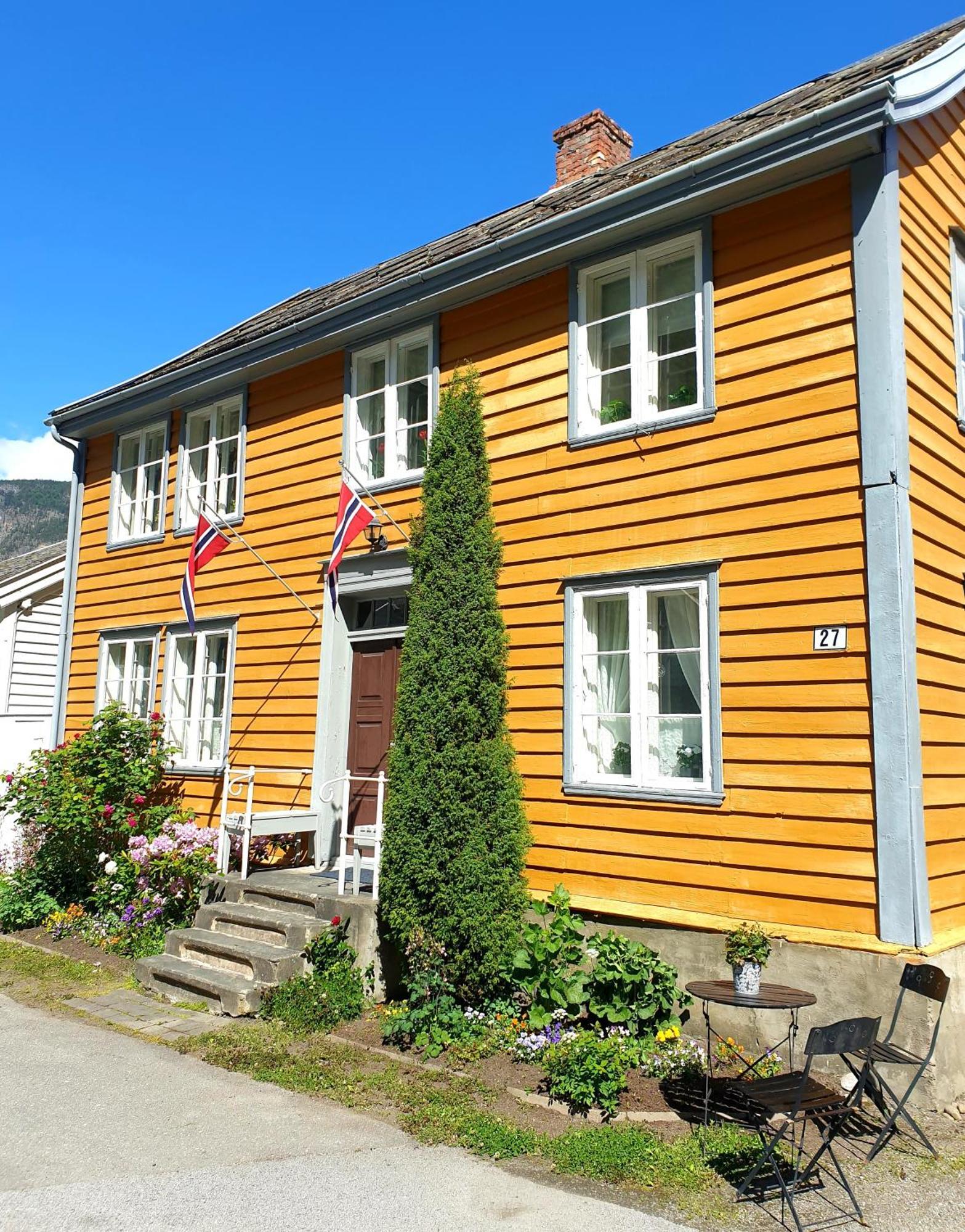 Kvammehuset Pa Gamle Laerdalsoyri Villa Luaran gambar