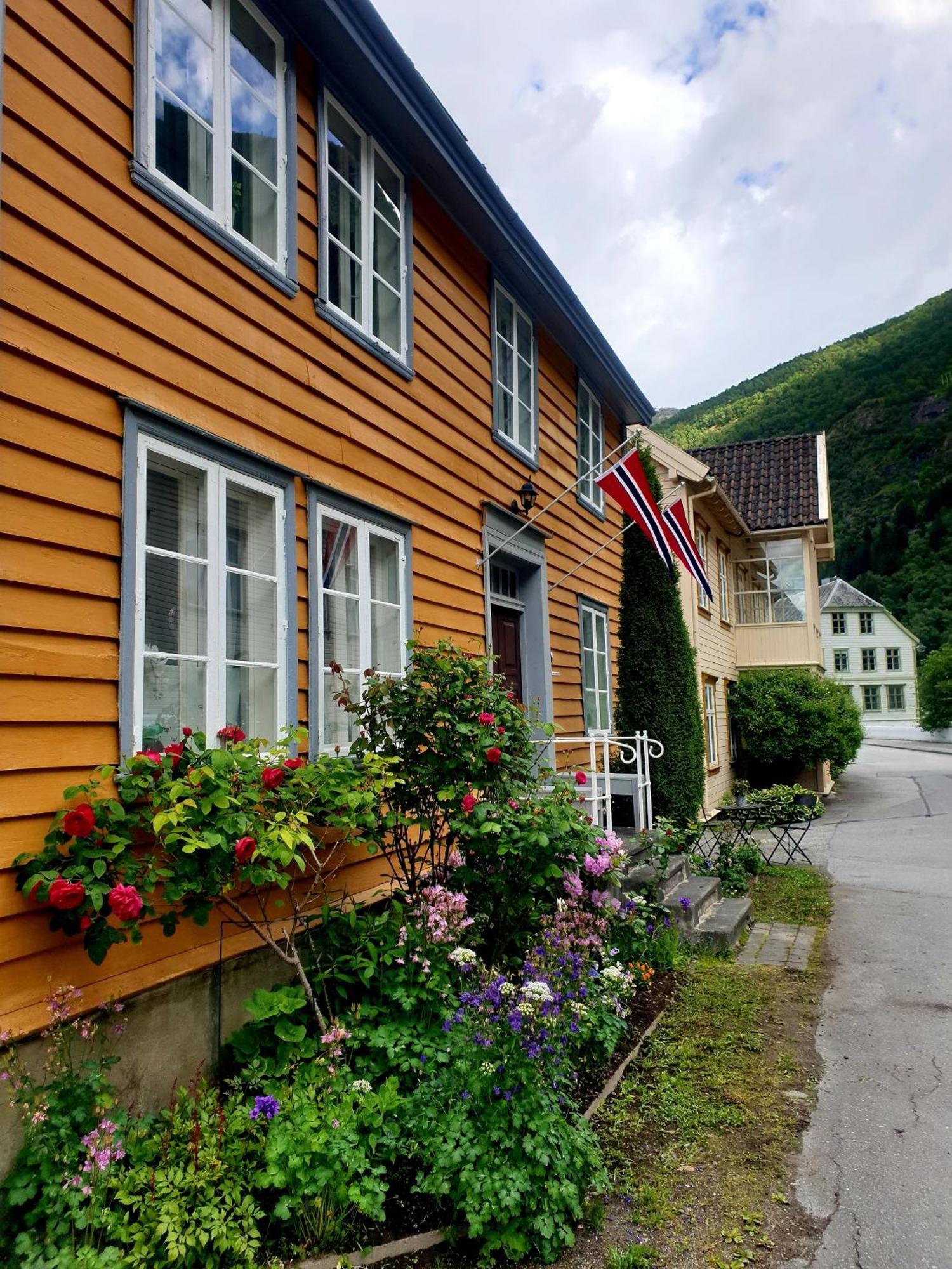 Kvammehuset Pa Gamle Laerdalsoyri Villa Luaran gambar